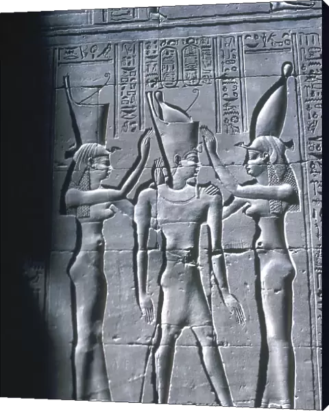 Relief of the Pharaoh between two goddesses, Temple of Horus, Edfu, Egypt, c251BC-c246BC
