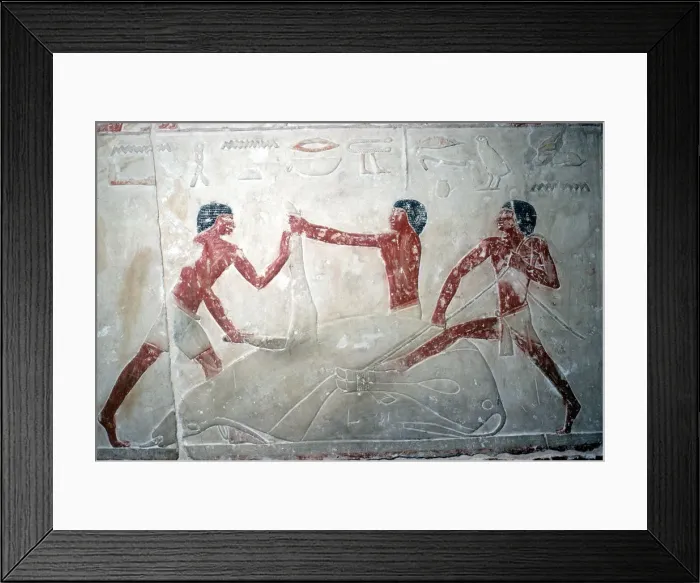 Framed Print : Wallpainting of 3 butchers cutting up a carcase, Tomb of Idut, 5th Dynasty, c2350 BC