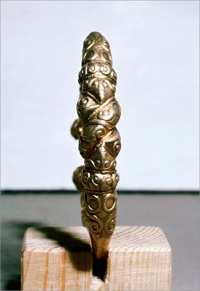 Celtic gold bracelet, Waldalgesheim, Germany, late 4th century BC