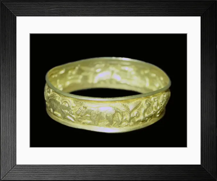 Framed Print : Bracelet from the Hoxne hoard, Roman Britain, buried in the 5th century Framed Print : Bracelet from the Hoxne hoard, Roman Britain, buried in the 5th century