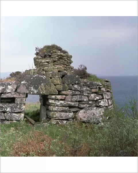 Entrance of the promontory fort Dun Gruieag