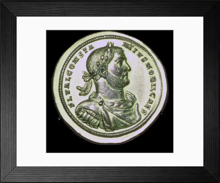 Framed Print : Gold solidus of Honorius, 4th century Framed Print : Gold solidus of Honorius, 4th century