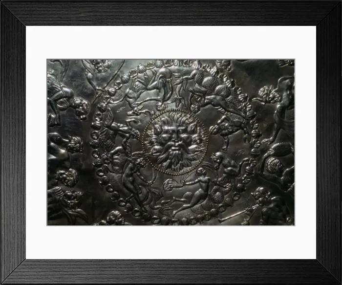 Framed Print : The Great Dish from the Mildenhall treasure, Roman Britain, 4th century Framed Print : The Great Dish from the Mildenhall treasure, Roman Britain, 4th century