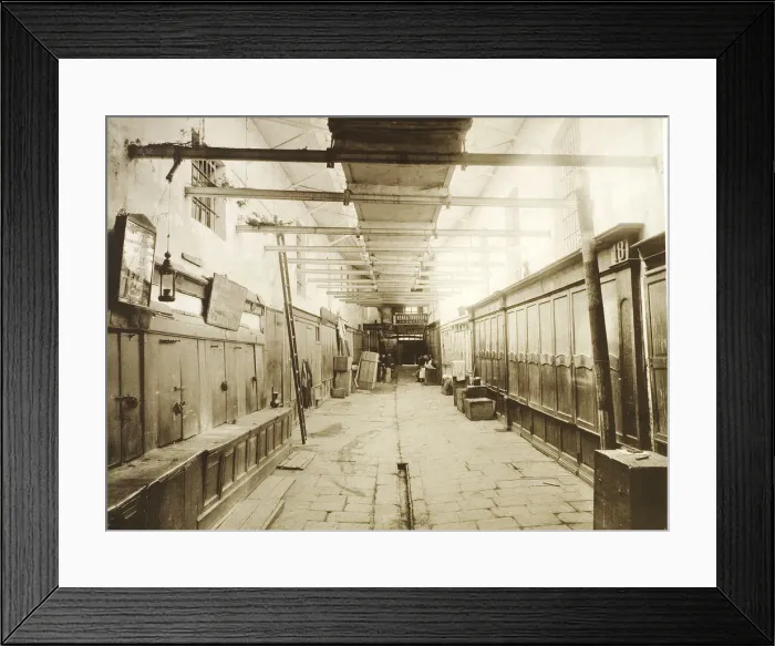 Framed Print : The Upper Trading Rows in Red Square, Moscow, Russia, 1886 Framed Print : The Upper Trading Rows in Red Square, Moscow, Russia, 1886