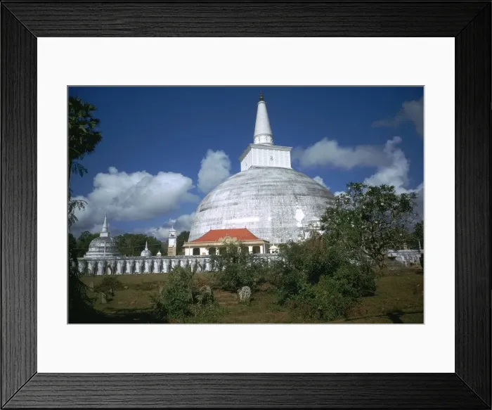 Framed Print : Ruwanvaliseya Stupa in Sri Lanka Framed Print : Ruwanvaliseya Stupa in Sri Lanka