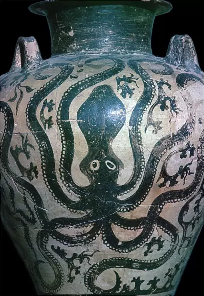 Mycenaean amphora with an octopus, 15th century