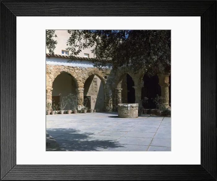 Framed Print : The cloister of San Nicola, 13th century Framed Print : The cloister of San Nicola, 13th century