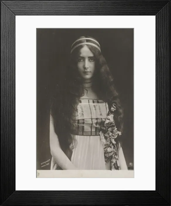 Framed Print : Cleo de Merode, c. 1901-1902 Framed Print : Cleo de Merode, c. 1901-1902