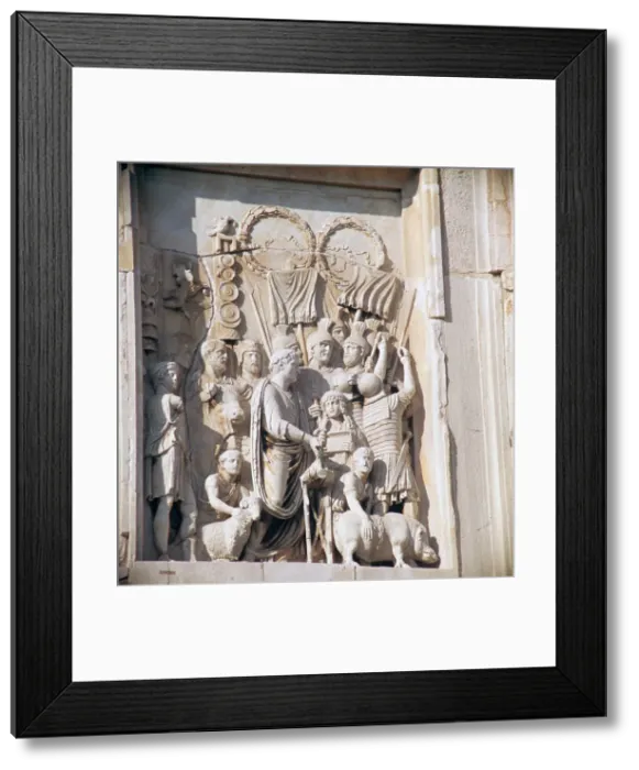 Framed Print : Detail from the arch of Constantine, 3rd century Framed Print : Detail from the arch of Constantine, 3rd century