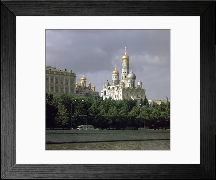 Framed Print : Kremlin seen across the Moskva river Framed Print : Kremlin seen across the Moskva river