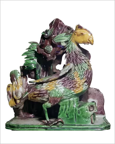 Chinese porcelain of a phoenix in a rockery, 18th century
