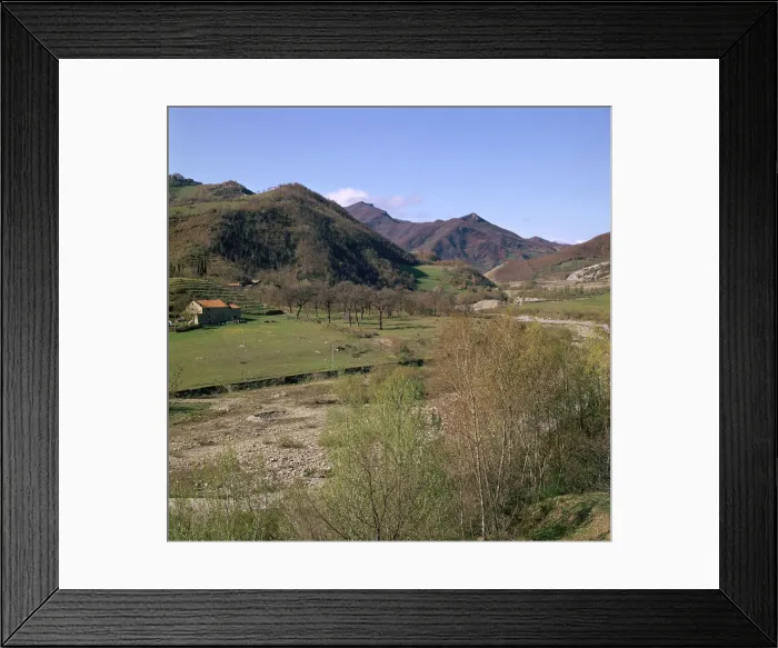 Framed Print : The upper Tiber valley Framed Print : The upper Tiber valley