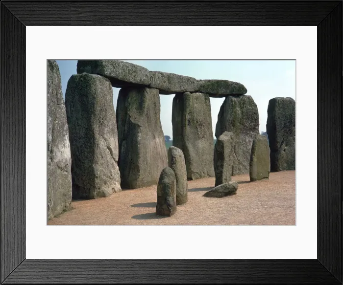Framed Print : Stonehenge, 25th century BC Framed Print : Stonehenge, 25th century BC