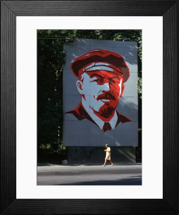 Framed Print : Portrait of Lenin Framed Print : Portrait of Lenin
