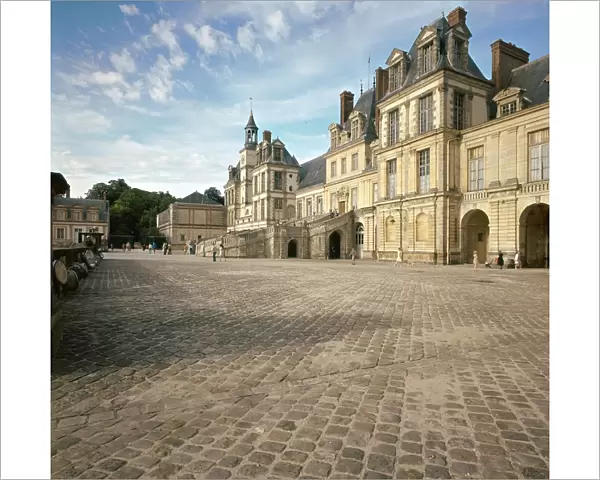 Cour du Cheval Blanc, 16th century