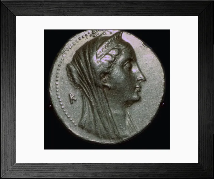 Framed Print : Gold coin of Arsinoe II, 3rd century BC Framed Print : Gold coin of Arsinoe II, 3rd century BC