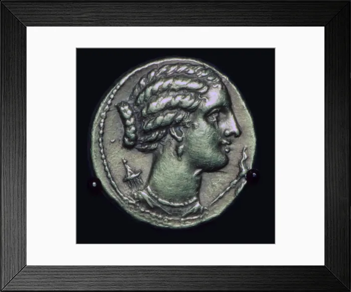 Framed Print : Gold half-stater of Pyrrhus of Epirus, 3rd century BC Framed Print : Gold half-stater of Pyrrhus of Epirus, 3rd century BC