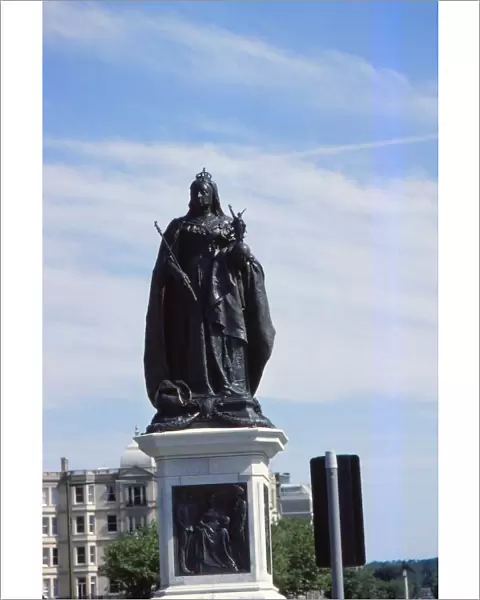 Queen Victoria Statue, Hove, Sussex, 20th century. Artist: CM Dixon