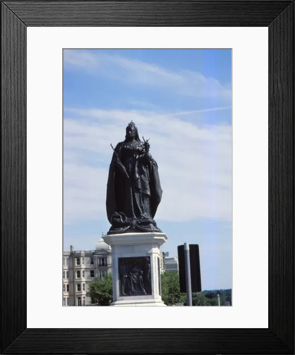 Framed Print : Queen Victoria Statue, Hove, Sussex, 20th century. Artist: CM Dixon Framed Print : Queen Victoria Statue, Hove, Sussex, 20th century. Artist: CM Dixon