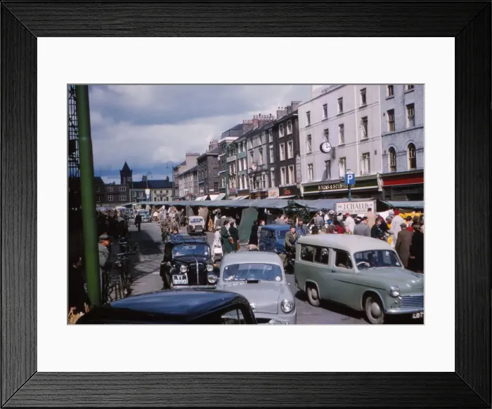 Framed Print : Market Place, York, 1958 Artist: CM Dixon Framed Print : Market Place, York, 1958 Artist: CM Dixon