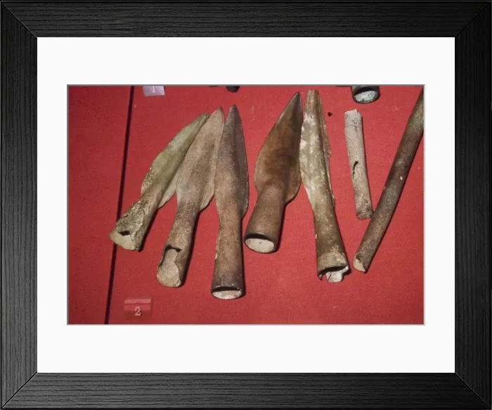 Framed Print : Spearheads, Bronze weapons found in the Thames, c1150BC-950BC Framed Print : Spearheads, Bronze weapons found in the Thames, c1150BC-950BC