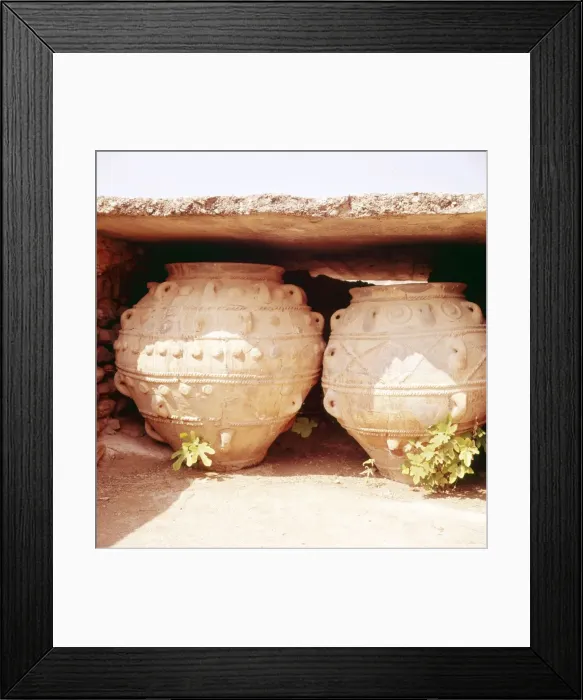 Framed Print : Minoan Kamares Style jug, c2000 BC Framed Print : Minoan Kamares Style jug, c2000 BC