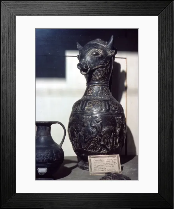 Framed Print : Etruscan Vase in shape of Bulls head, c6th century BC Framed Print : Etruscan Vase in shape of Bulls head, c6th century BC