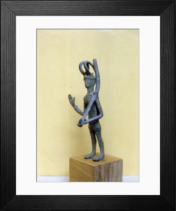 Framed Print : Archaic Greek warrior in Bronze, Syracuse, Sicily Framed Print : Archaic Greek warrior in Bronze, Syracuse, Sicily