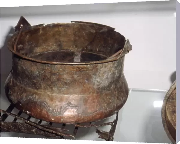 Roman bronze cooking-pot