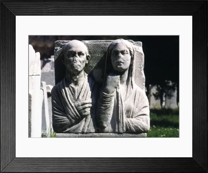 Framed Print : Husband and wife on Roman gravestone Framed Print : Husband and wife on Roman gravestone