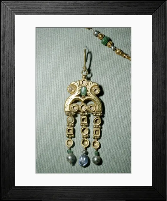 Framed Print : Byzantine Gold treasure from Assiut or Antinoe, Egypt, 600 Framed Print : Byzantine Gold treasure from Assiut or Antinoe, Egypt, 600
