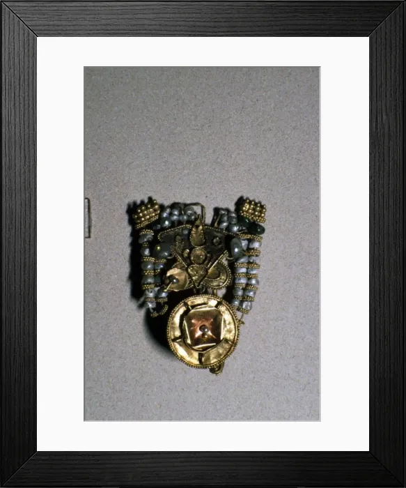 Framed Print : Etruscan Gold Ear-ring with pendant, 3rd century BC Framed Print : Etruscan Gold Ear-ring with pendant, 3rd century BC