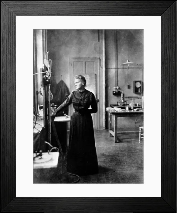 Framed Print : Marie Curie, Polish-born French physicist in her laboratory, 1912 Framed Print : Marie Curie, Polish-born French physicist in her laboratory, 1912