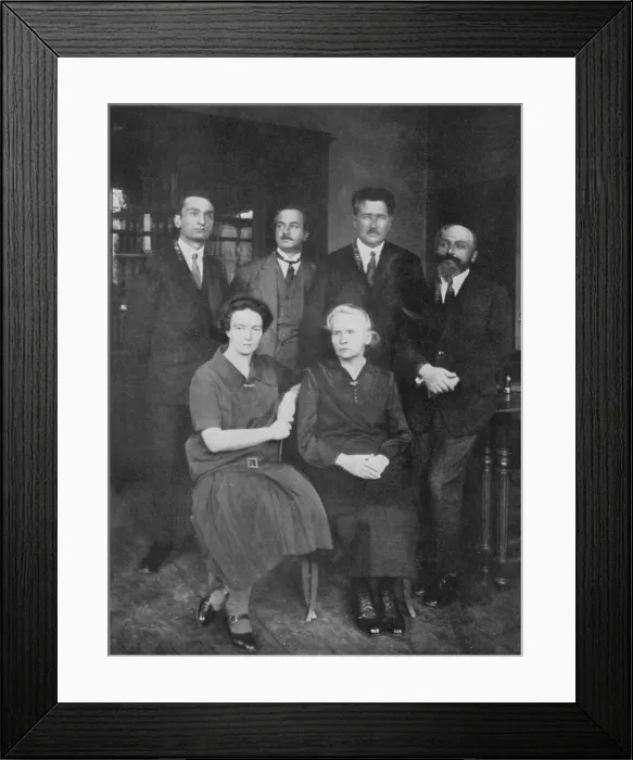 Framed Print : Marie Curie, Polish-born French physicist Framed Print : Marie Curie, Polish-born French physicist