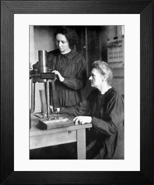 Framed Print : Marie Curie, Polish-born French physicist and her daughter Irene, 1925 Framed Print : Marie Curie, Polish-born French physicist and her daughter Irene, 1925