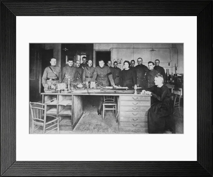 Framed Print : Marie Curie, Polish-born French physicist, at the Institute of Radium, Paris, 1919 Framed Print : Marie Curie, Polish-born French physicist, at the Institute of Radium, Paris, 1919