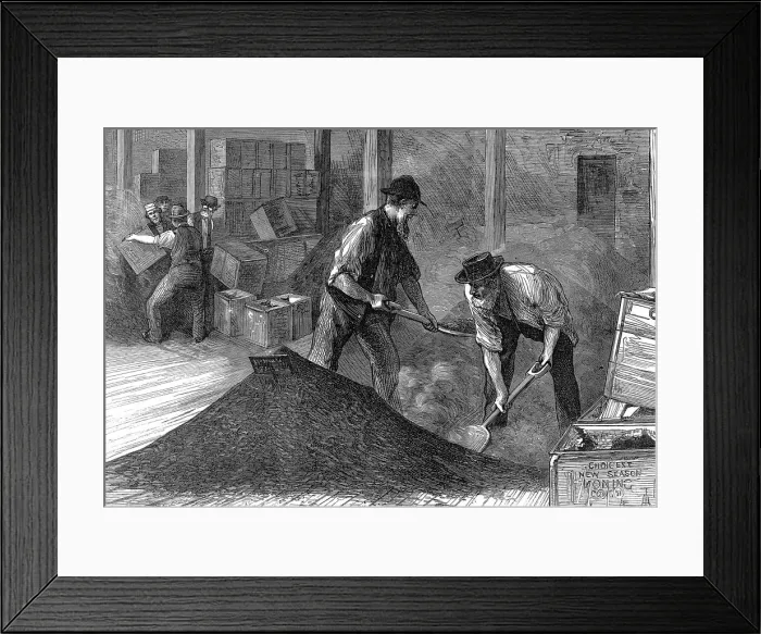 Framed Print : Bulking tea in the warehouses of the East & West India Dock Company, London, 1874 Framed Print : Bulking tea in the warehouses of the East & West India Dock Company, London, 1874