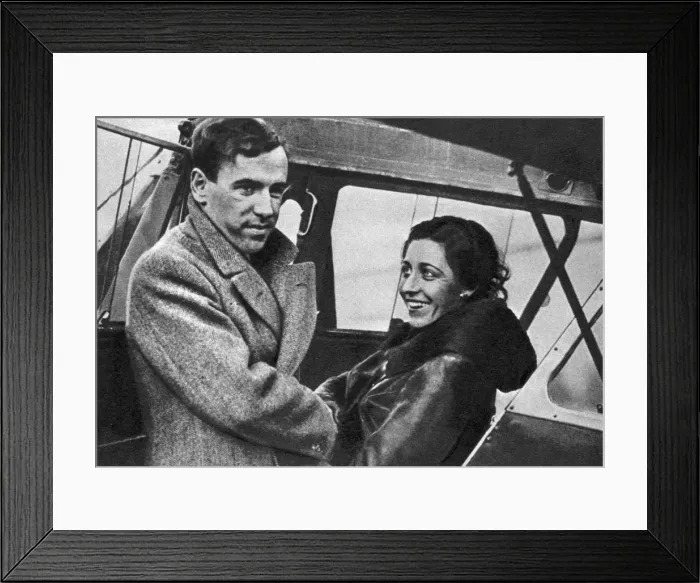 Framed Print : Amy Johnson, British aviator, about to set out for Cape Town, 1932 Framed Print : Amy Johnson, British aviator, about to set out for Cape Town, 1932