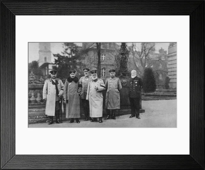 Framed Print : The King of Bavaria visiting the Imperial German Army headquarters, 1917 Framed Print : The King of Bavaria visiting the Imperial German Army headquarters, 1917