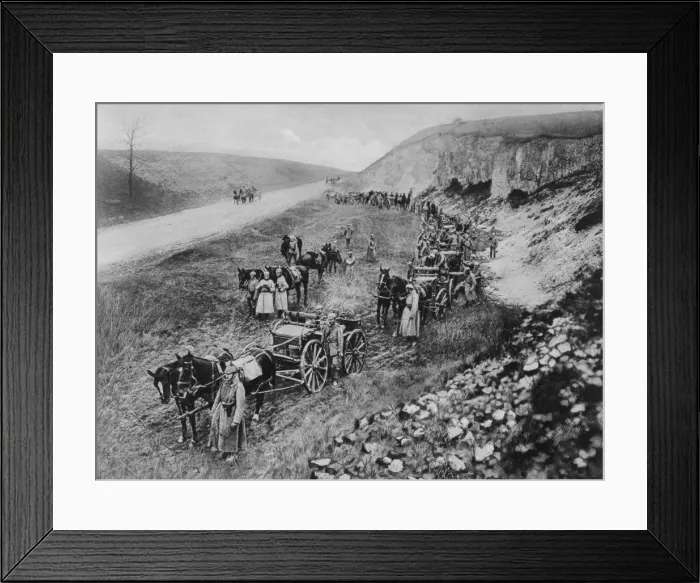 Framed Print : A German machine-gun unit, World War I, 1915 Framed Print : A German machine-gun unit, World War I, 1915