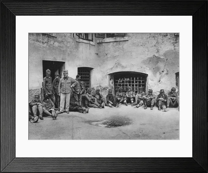 Framed Print : Italian prisoners in Ljubljana (Laibach) Castle, World War I, 1915 Framed Print : Italian prisoners in Ljubljana (Laibach) Castle, World War I, 1915