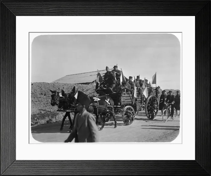 Framed Print : Soldiers of the French Foreign Legion travelling by wagon, Syria, 20th century Framed Print : Soldiers of the French Foreign Legion travelling by wagon, Syria, 20th century
