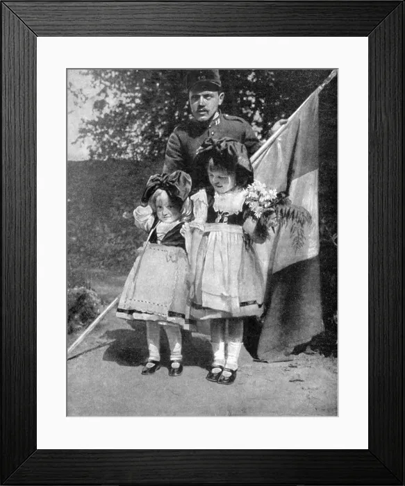 Framed Print : Young Alsatian children in traditional dress with a French soldier, World War I, 1915 Framed Print : Young Alsatian children in traditional dress with a French soldier, World War I, 1915