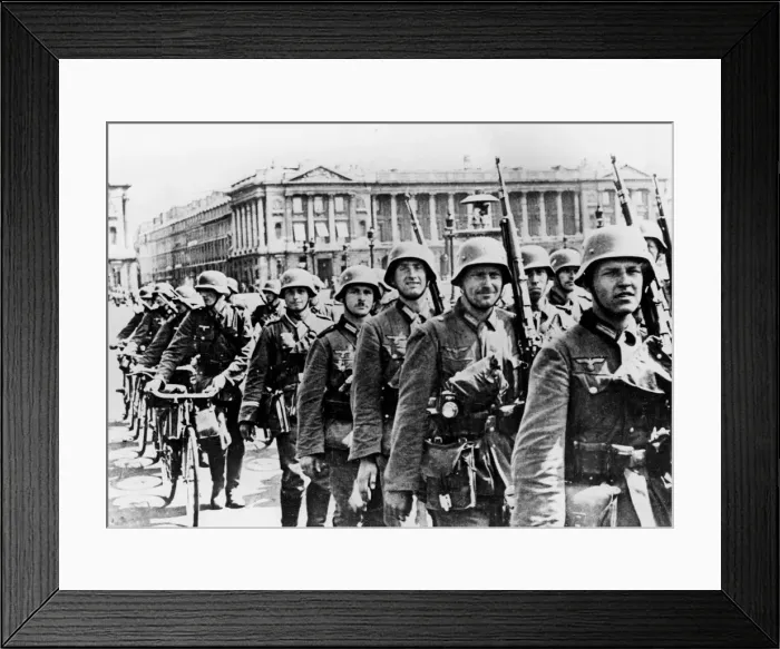 Framed Print : German troops marching through Paris, 17 June 1940 Framed Print : German troops marching through Paris, 17 June 1940