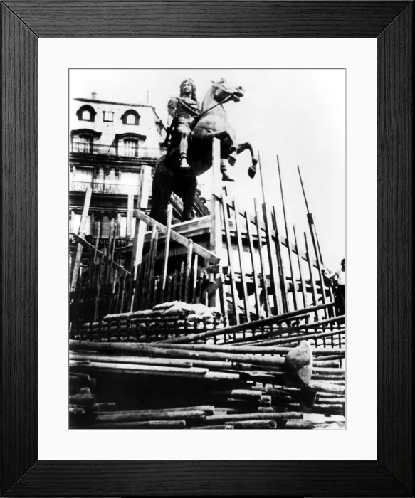 Framed Print : Protective measures for the statue of Louis XIV, Paris, 1940 Framed Print : Protective measures for the statue of Louis XIV, Paris, 1940