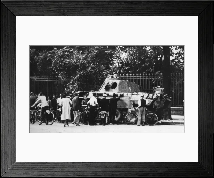 Framed Print : Bystanders examining an abandoned tank on the Rue de Medicis, liberation of Paris, August 1944 Framed Print : Bystanders examining an abandoned tank on the Rue de Medicis, liberation of Paris, August 1944