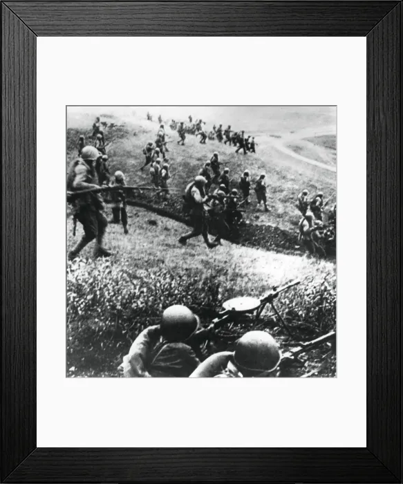 Framed Print : Russian troops on the counter-attack, Mozdok region, northern Caucasus, September 1942 Framed Print : Russian troops on the counter-attack, Mozdok region, northern Caucasus, September 1942