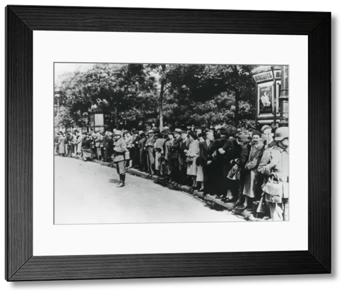 Framed Print : German occupation of Paris, 14 June 1940 Framed Print : German occupation of Paris, 14 June 1940