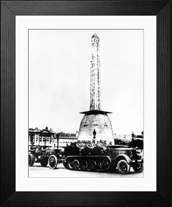 Framed Print : German artillery driving through the Place de la Concorde, Paris, 1940 Framed Print : German artillery driving through the Place de la Concorde, Paris, 1940
