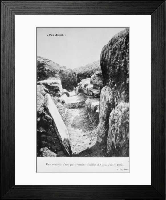 Framed Print : Gallo-Roman water pipeline, excavations of Alesia, July 1906 Framed Print : Gallo-Roman water pipeline, excavations of Alesia, July 1906